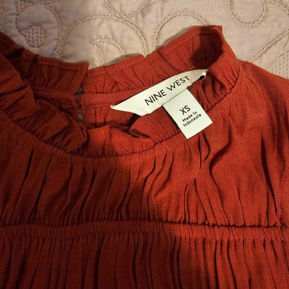 Nine West high neck smocked shell - Picture 2 of 6